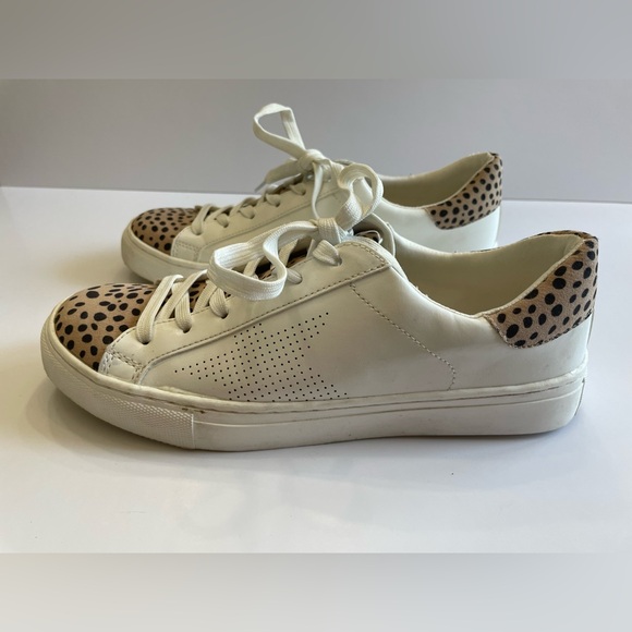 Universal Thread Women’s Sneakers Size 9.5 Leopard Cheetah Print and White - Picture 4 of 11